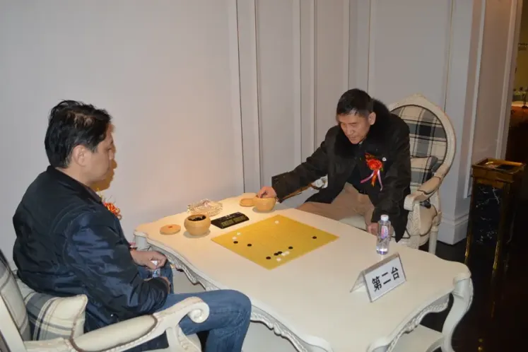 湛江市首届鸭乸湖杯围棋团体对抗赛顺利举行