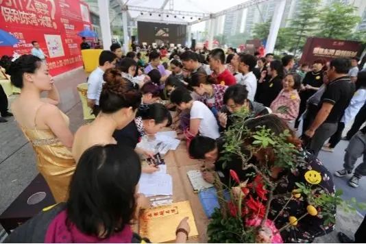 一天劲销100多套 保利东湾·米墅会展 成投资新宠 一天劲销100多套 保利东湾·米墅会展 成投资新宠