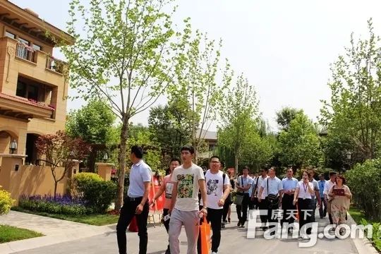 冀中名门千人分销誓师大会圆满落幕 冀中名门千人分销誓师大会圆满落幕