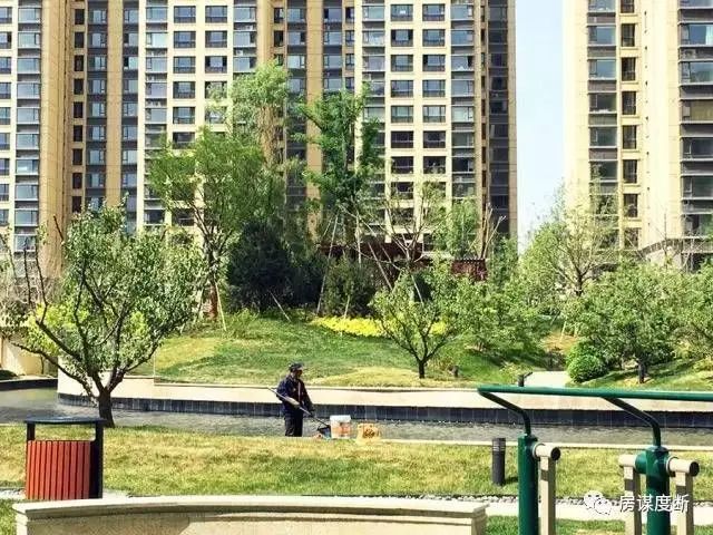 房价