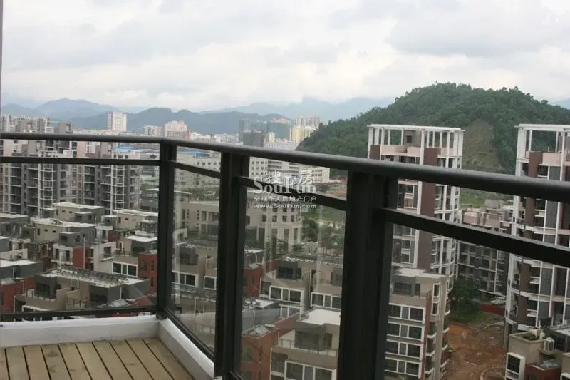 18栋87平三房可改四房样板间(加出来的房间):           承翰慢城