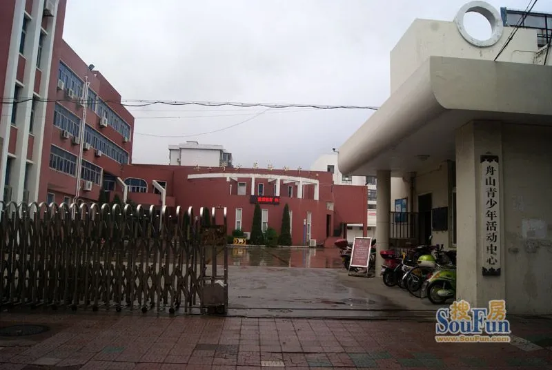 绿城玫瑰园·诚园周边配套 