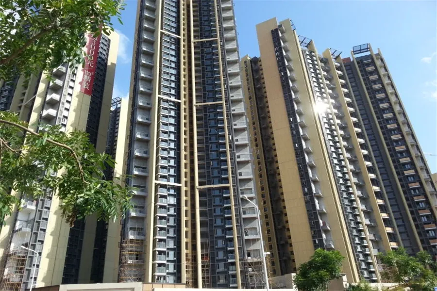 79分0755-83728888推荐理由:星河传奇位于深圳市龙华区民塘路与上塘路