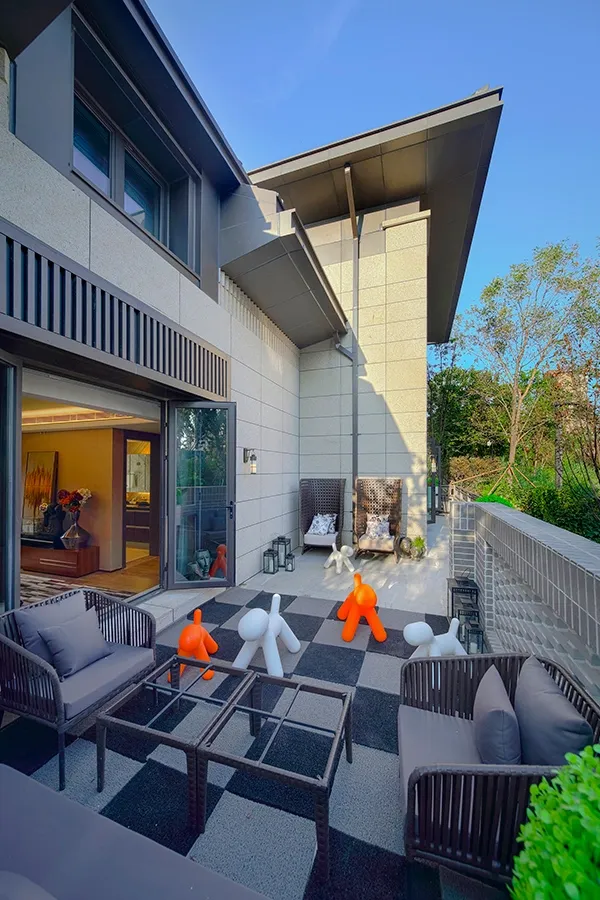 样板间:上叠户型样板间-主卧南露台