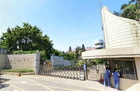 区-金鼎金鼎中学共找到13个学校1/1默认排序高新区清空全部当前找房条