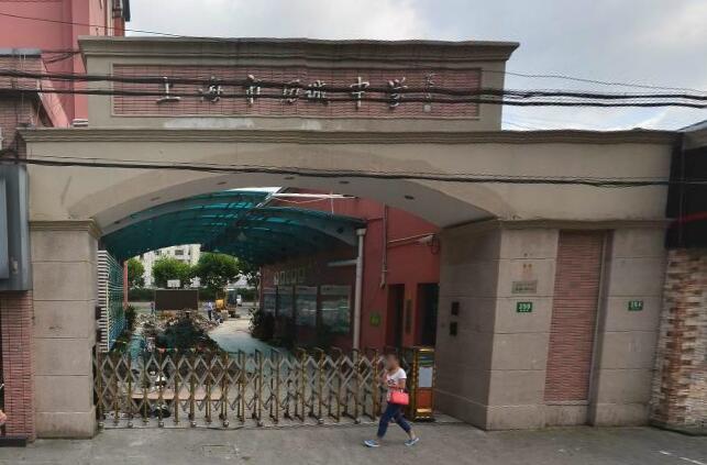 上海市历城中学浦东-世博完中(初中 高中)/公立科技类艺术类电话