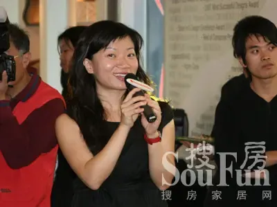 王艳菲回答记者提问