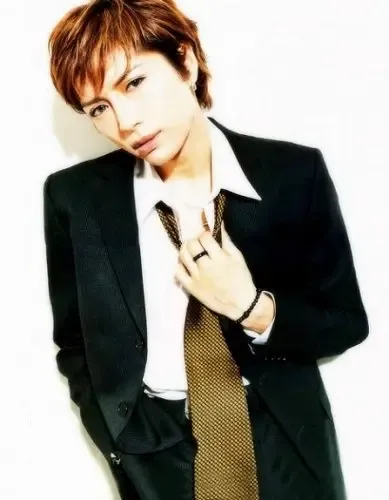 日本视觉系王子gackt 陷财政危机忍痛卖掉豪宅