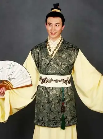 贾琏(龙华饰)妙玉(高洋饰)妙玉(高洋饰)回顾:新版红楼成年宝玉,少年