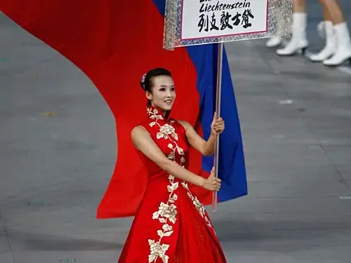 看开幕式上的举牌美女组图