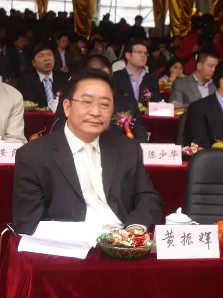 南安市南安商会会长黄振辉