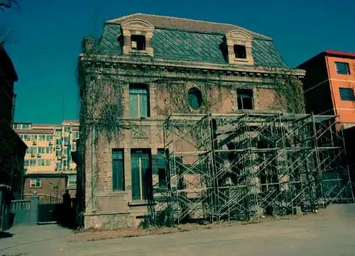 迷离诡异胆大者探密中国最恐怖的鬼宅图