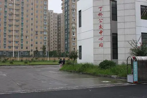 丁桥大型居住区小户型开盘天阳观筑看房记