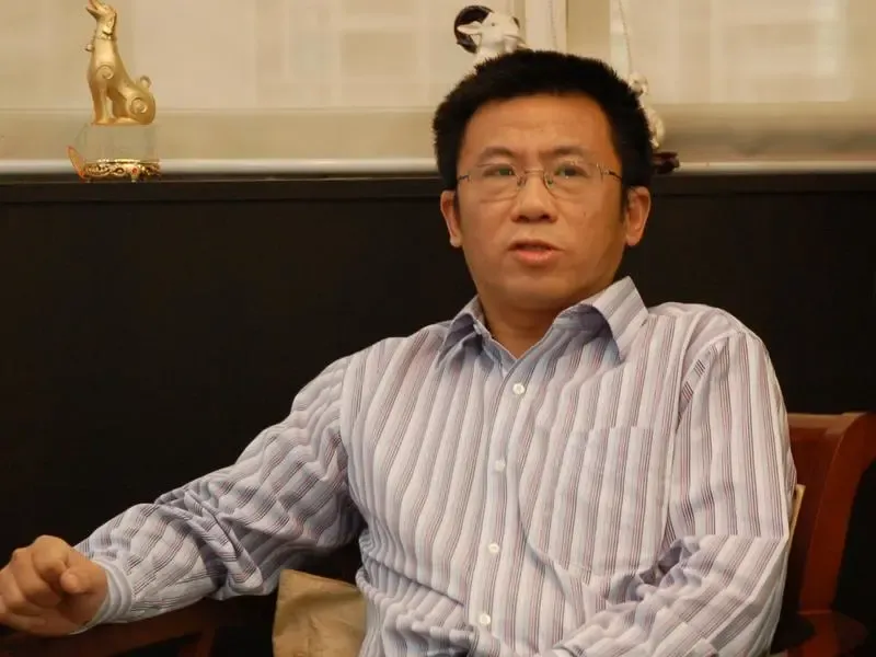 搜房网有约:专访潜龙实业集团营销总监毅刚