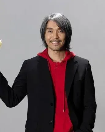 周星驰的"准妻子"也来自高干家庭喜剧之王周星驰也是一位找"富二代"的