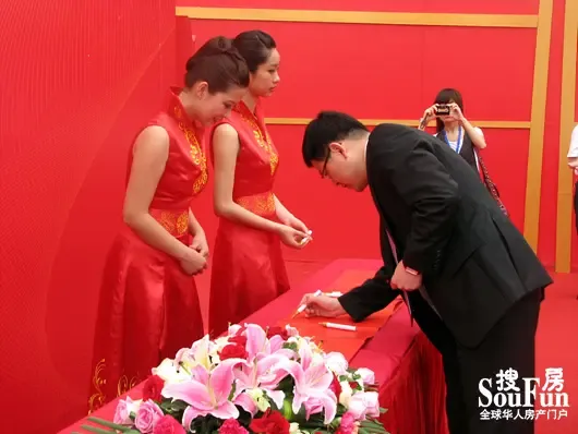 厦门搜房网讯:5月7日,"盛世万达鹭岛扬帆"大型奠基典礼仪式在厦门湖里