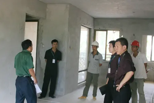 紫园a区月底交房高层领导亲临现场指导验收