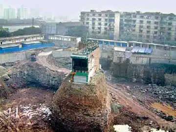 违建钉子户成风 盘点中国牛的违章建筑(图)