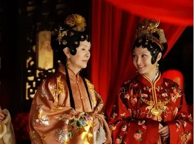 新版《红楼梦》引发争议 红雷梦?鬼梦?青楼梦?