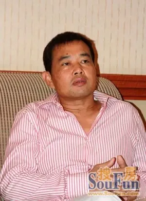 经销商大会后,赵崇伟接受记者采访国庆中秋双节促销一年一度的国庆与