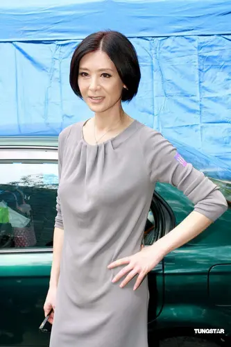 10月8日消息,据台湾媒体报道,《唐朝豪放女》港星夏文汐,近日复出演