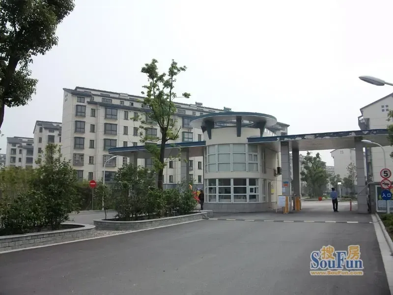 最新动态银河新都预计10年10月底推出4栋100多套小高层房源,面积95