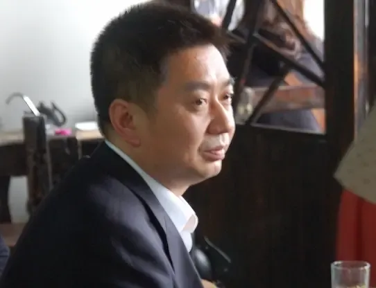 何荣宝:资金涌入推动房价上涨