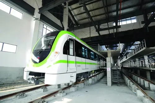 苏州轻轨1号线首辆车开测性能确保2012如期运营