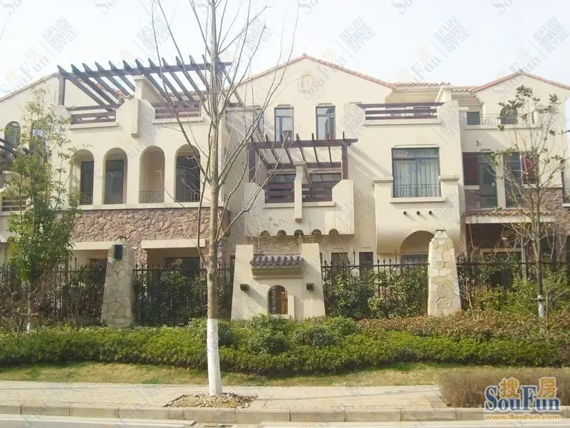 圣地雅歌沿街联排别墅实景