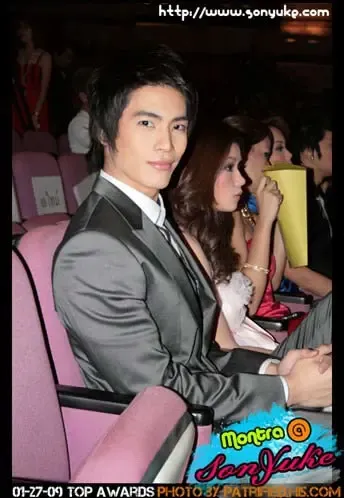 热播泰剧"玻钻之争"国语版 大结局1-25全集(图)