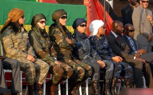 卡扎菲美女保镖 卡扎菲女保镖 利比亚新联军