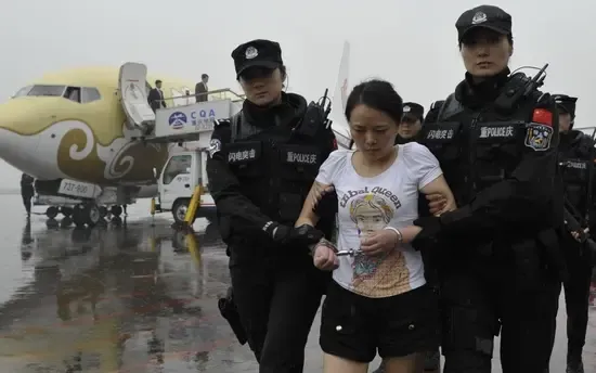 重庆女黑老大王婉宁被抓回国 王紫绮豪宅家居照曝光(图)