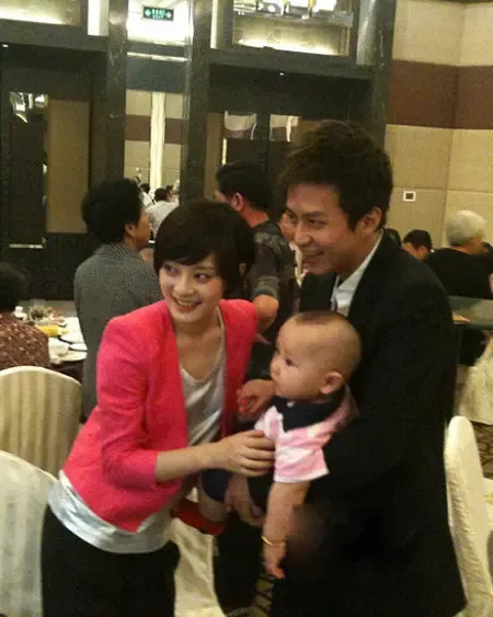 孙俪和邓超孙俪和邓超范玮琪和黑人爱情长跑10年结婚时间:2011年5月7