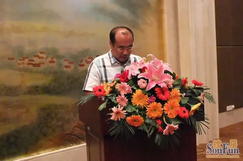 国贸集团副总经理于三陆发表致辞