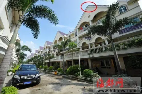 千亿山庄两栋别墅遭雷击专家疑因防雷设施故障