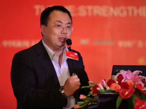 凤凰都市新媒体副总裁赵龙发言