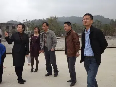 307路公交车开进花果园在花果园南大街设置3个站点