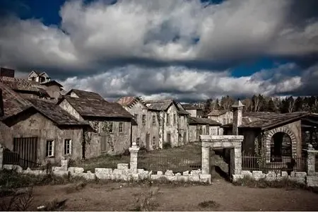 探秘莫斯科废弃"鬼城"小镇 空无一人阴森恐怖(图)