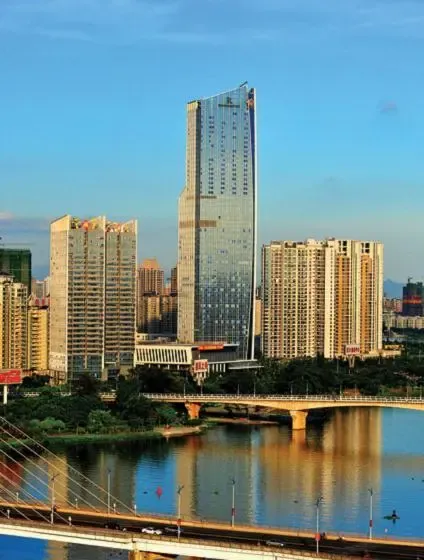 富力丽港中心住宅项目获"鲁班奖" 惠州实现零突破