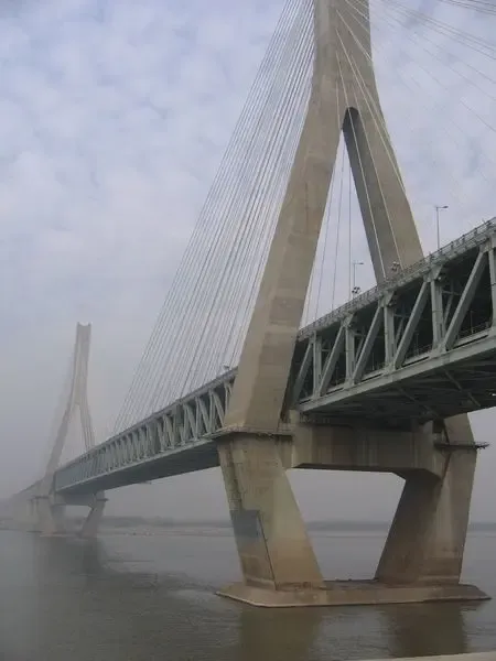 春节期间通行长江大桥江汉桥 单双号限制缩短5小时