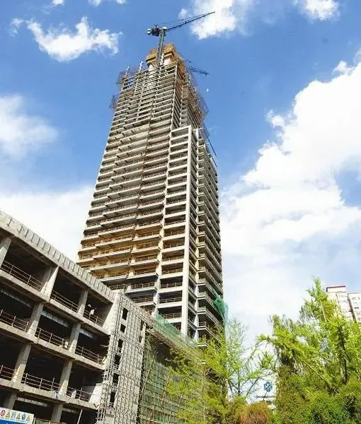 山西省目前在建的建筑——太原湖滨广场综合项目主楼核心筒顺利封顶