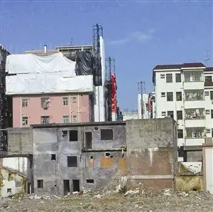 黄贝岭社区的旧改拆迁工作已经接近尾声,但令人惊讶的是,不属于拆迁