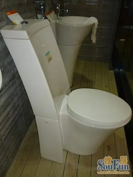 逛店:卡西奥世界顶级品质洁具 倡导简约质感生活