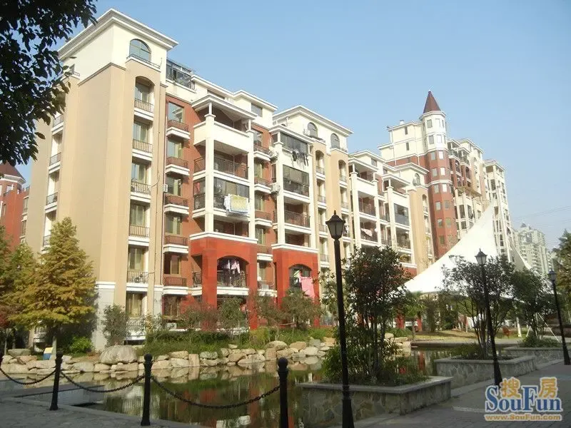 深秋十一月看皇马花园 二期c组团再续地中海风情