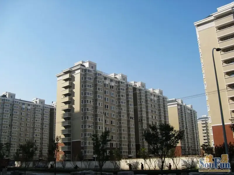 恒盛豪庭小区 实景 剩余房源8500元/平起售