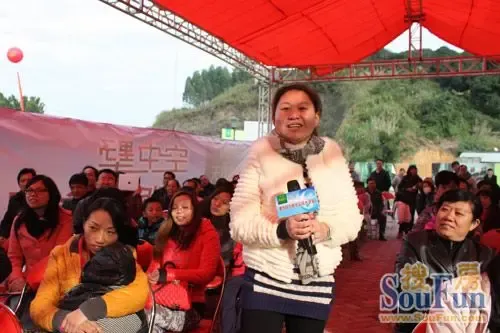 活动现场互动热烈 掌声雷动