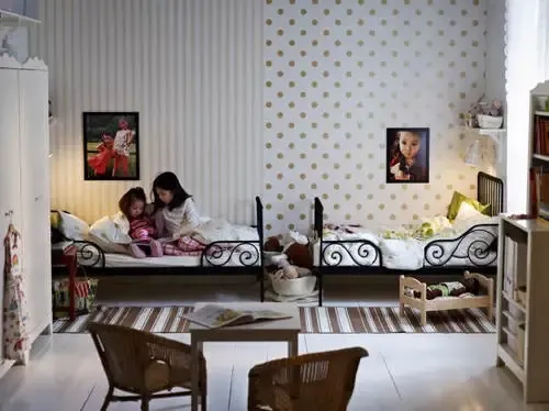 多个孩子的房间,床位是必须首先解决的问题.条件允许的话,尽量分开睡.