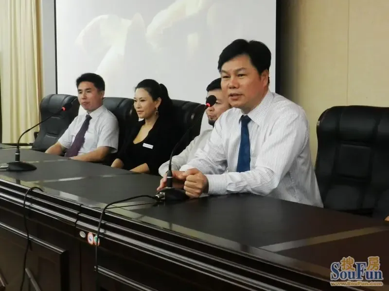 桂林首个跨界翠玉文化展19日于彰泰睿城闪耀启幕