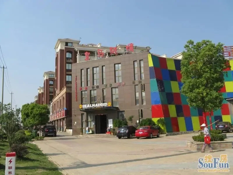 皇马花园二期c组团5月工程进度 5栋楼均建至地上10层左右