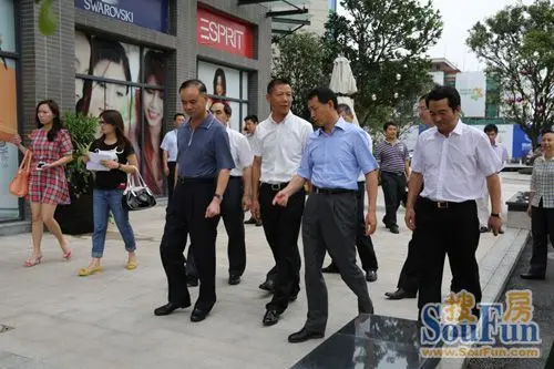敏捷集团向贫困村捐赠商铺签约仪式在锦绣天伦举行